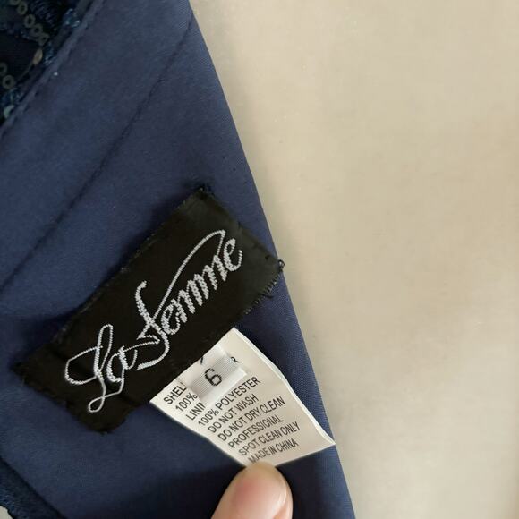 La Femme Sequin Floral Gown 6 Blue NEW - Picture 7 of 10